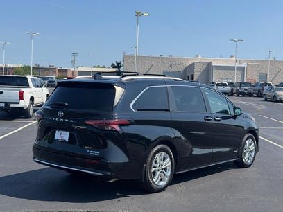 Used 2021 Toyota Sienna Platinum