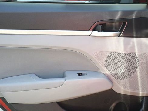 Used 2020 Hyundai Elantra Value Edition image 22