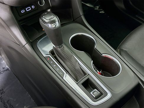 Used 2020 Chevrolet Equinox Premier image 17