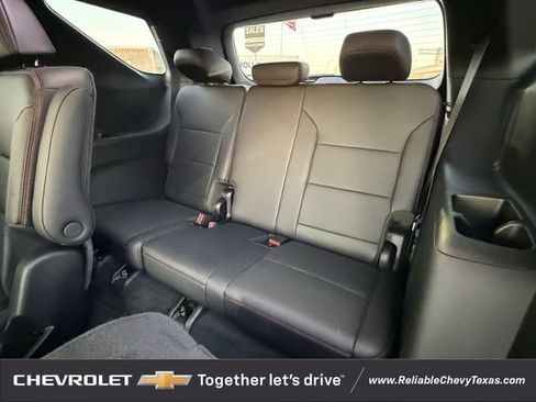 Used 2026 Chevrolet Traverse RS w/ LPO, Floor Liner Package AWD/4WD image 32