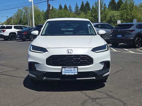 Used 2023 Honda HR-V LX image 2