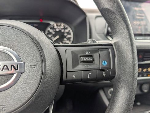 Used 2021 Nissan Rogue SV image 18