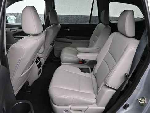 Used 2019 Honda Pilot Elite image 12
