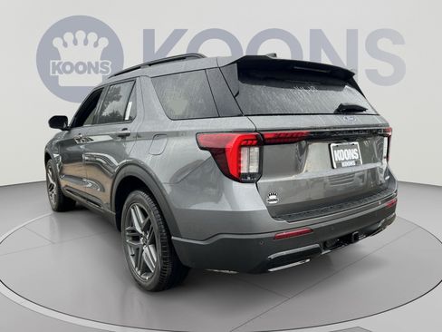 New 2026 Ford Explorer ST-Line w/ ST-Line Street Pack AWD/4WD image 4