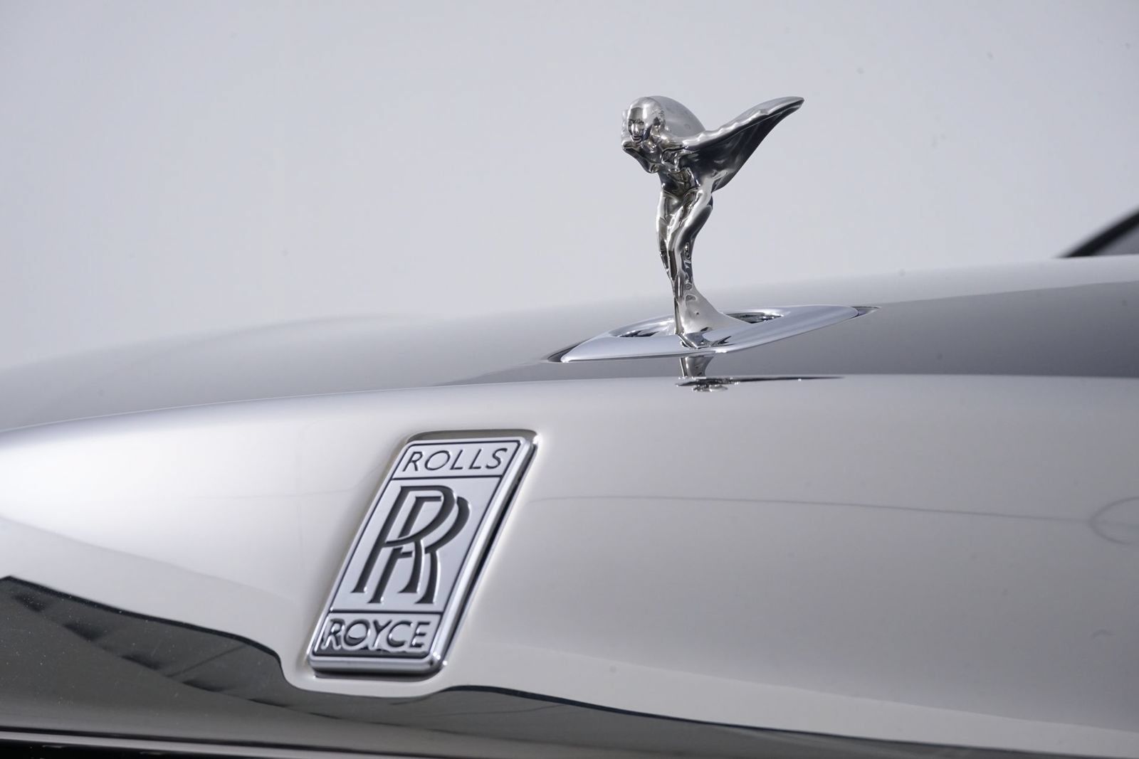 Used 2025 Rolls-Royce Spectre w/ Leather Finishing Pack AWD/4WD image 19