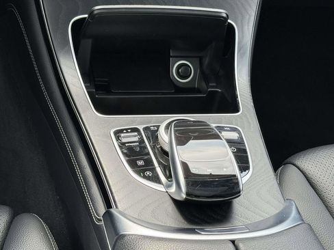 Used 2017 Mercedes-Benz GLC 300 4MATIC image 19