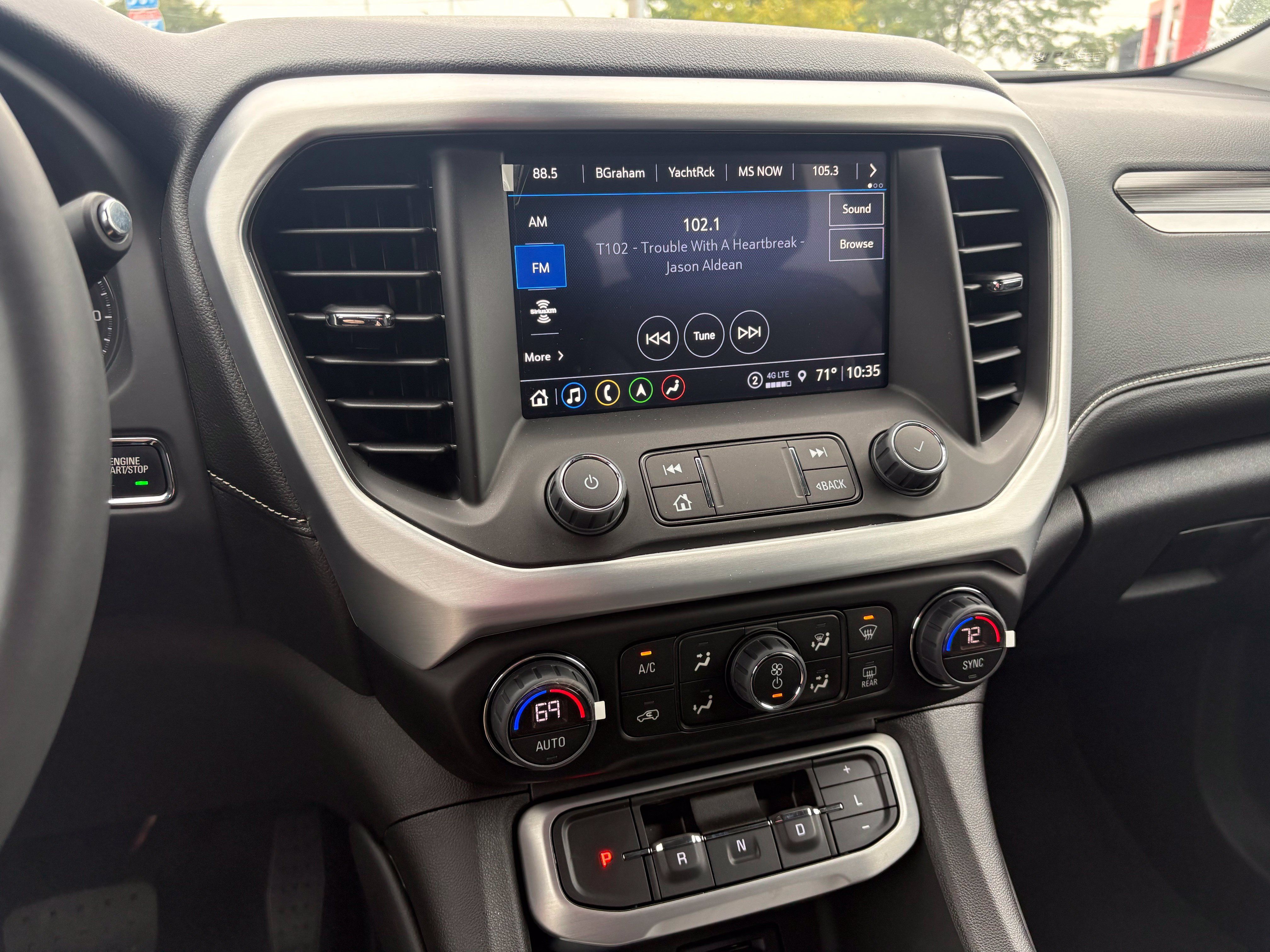 Used 2023 GMC Acadia SLT FWD image 12