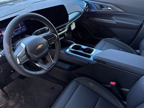 New 2026 Chevrolet Equinox EV LT image 10