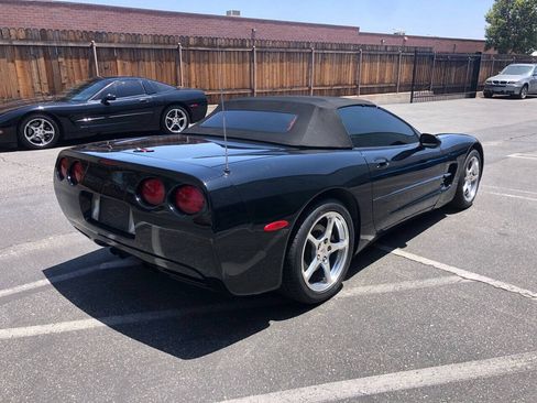 Used 1999 Chevrolet Corvette Convertible RWD image 27