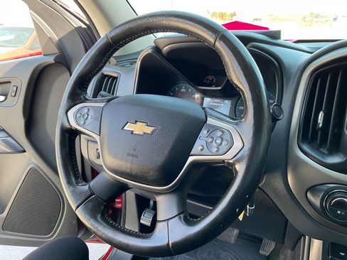 Used 2015 Chevrolet Colorado Z71 image 14