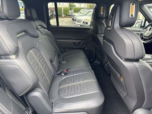 Used 2022 Rivian R1S Launch Edition AWD/4WD image 19