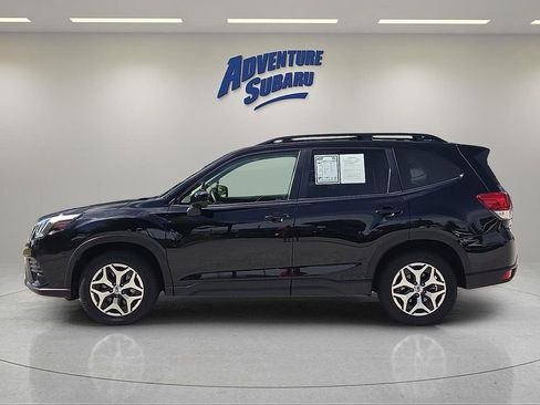 Certified 2022 Subaru Forester Premium AWD/4WD image 4