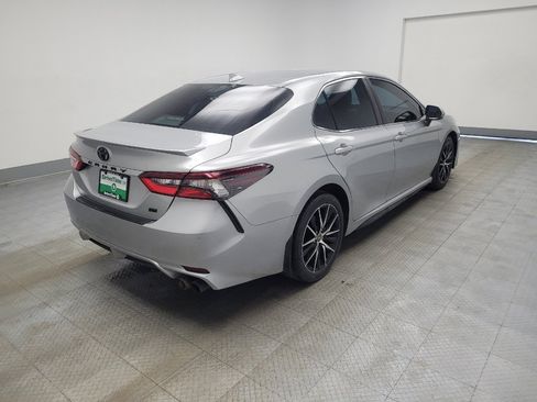 Used 2022 Toyota Camry SE image 9