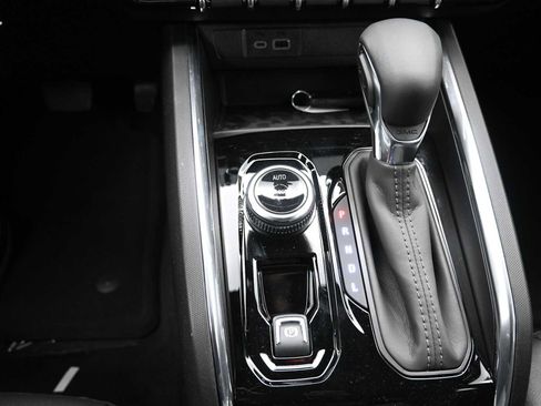 New 2026 GMC Canyon Elevation w/ Convenience Package image 22