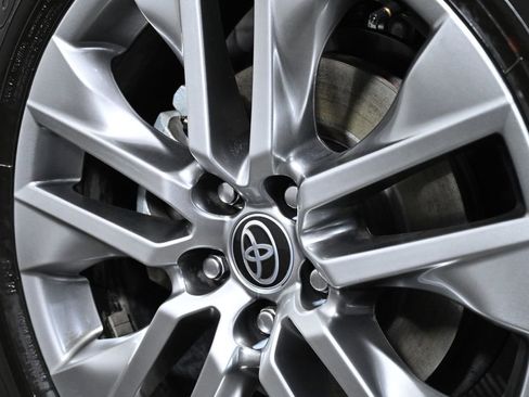 Used 2022 Toyota RAV4 Limited image 34