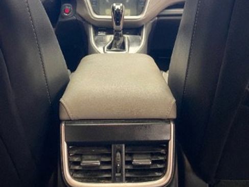 Used 2022 Subaru Outback Limited image 23