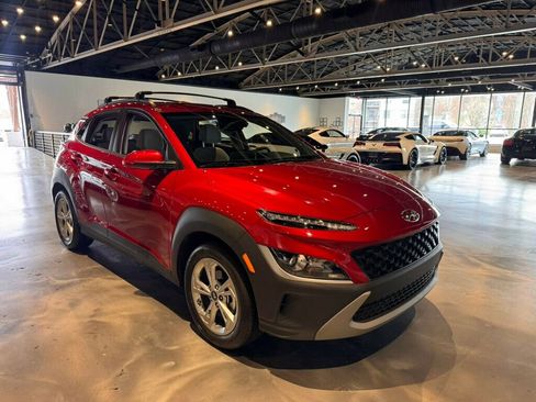 Used 2022 Hyundai Kona SEL image 7