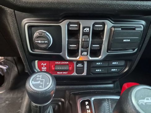 Used 2024 Jeep Gladiator Sport AWD/4WD image 22