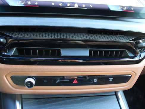 New 2026 BMW 430i Convertible w/ Premium Package image 23