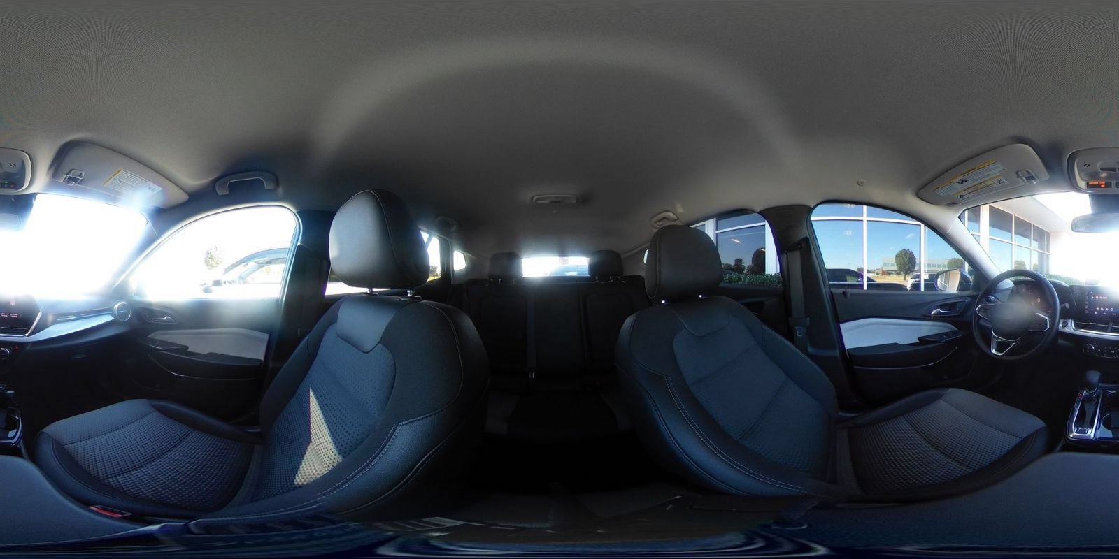 Used 2025 Chevrolet Trax LT w/ LT Convenience Package FWD image 41