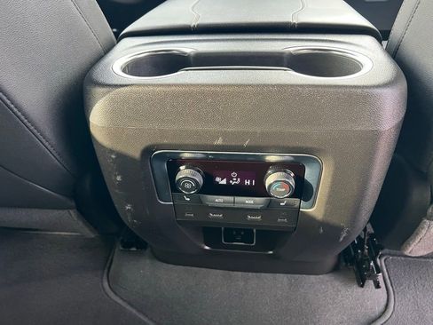 Used 2025 Chevrolet Tahoe Premier image 30