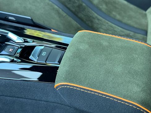 Used 2024 Lamborghini Huracan Sterrato image 24