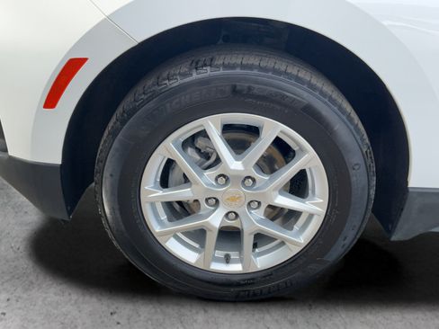 Certified 2024 Chevrolet Equinox LS FWD image 24