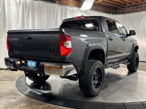 Used 2021 Toyota Tundra SR5 w/ SR5 Upgrade Package AWD/4WD image 12
