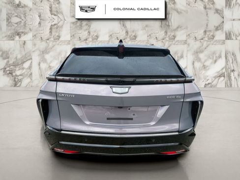 Used 2025 Cadillac Lyriq Luxury w/ LPO, Floor Liner Package AWD/4WD image 6