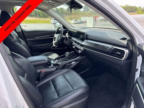 Used 2025 Kia Telluride S image 8