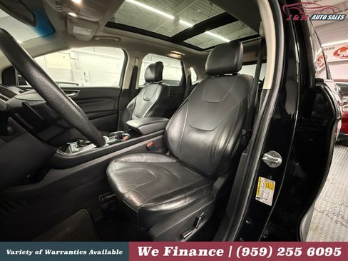 Used 2017 Ford Edge Titanium w/ Equipment Group 301A AWD/4WD image 19