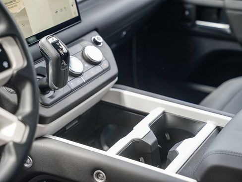Used 2025 Land Rover Defender 110 S AWD/4WD image 21