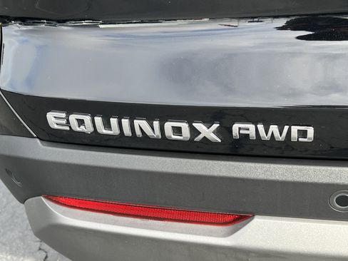 Used 2026 Chevrolet Equinox LT image 9
