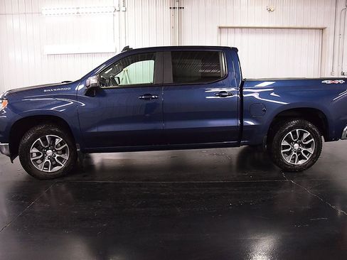 Used 2023 Chevrolet Silverado 1500 LT AWD/4WD image 4