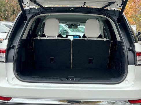New 2026 Lincoln Aviator AWD image 14