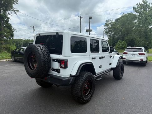 Used 2019 Jeep Wrangler Unlimited Rubicon w/ Cold Weather Group image 7