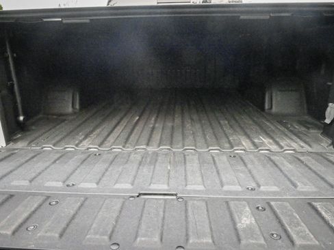 Used 2024 Chevrolet Silverado 1500 ZR2 image 31