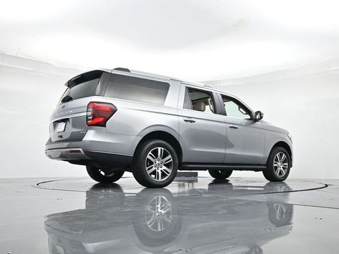 Used 2024 Ford Expedition Max Limited image 31