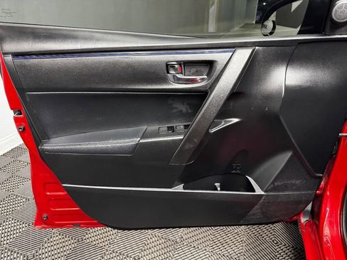 Used 2019 Toyota Corolla SE FWD image 37