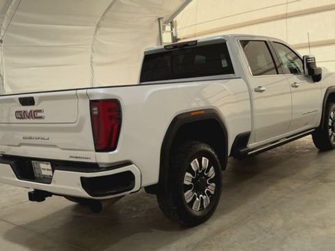 Used 2024 GMC Sierra 2500 Denali w/ Denali Reserve Package AWD/4WD image 4