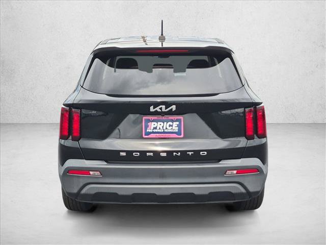 Used 2022 Kia Sorento LX FWD image 7