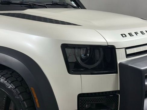 New 2024 Land Rover Defender 110 S image 13
