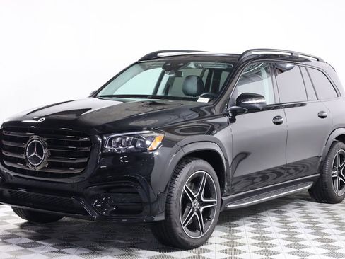Used 2026 Mercedes-Benz GLS 450 4MATIC image 4