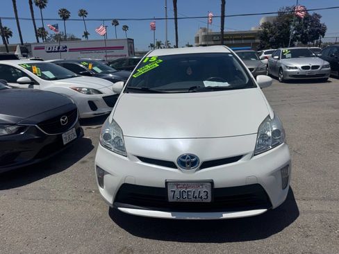 Used 2015 Toyota Prius Two FWD image 3