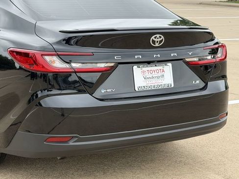 Used 2025 Toyota Camry LE FWD image 6