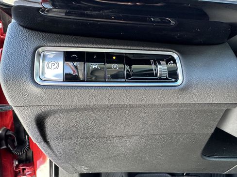 Used 2025 Buick Envision Preferred image 23