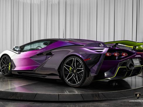 Used 2020 Lamborghini Sian Coupe image 22