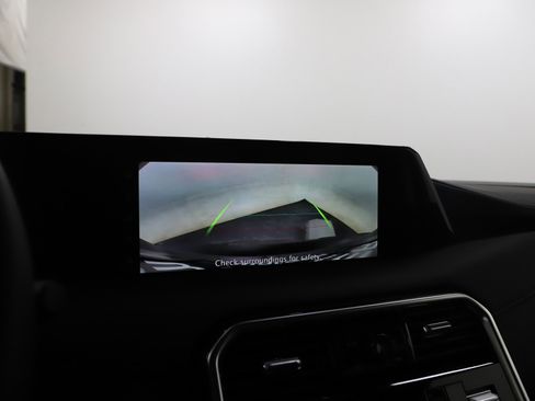 Used 2025 Nissan Armada SV image 28