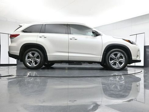 Used 2019 Toyota Highlander Limited image 36