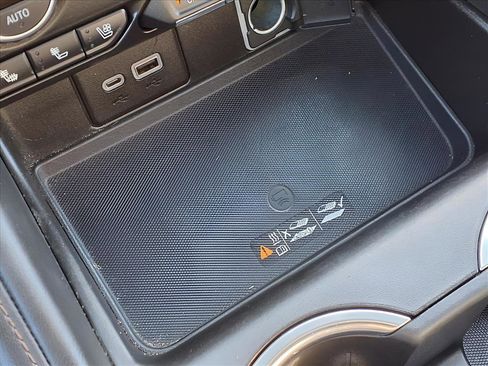 Used 2021 Chevrolet Tahoe High Country w/ Premium Package image 14